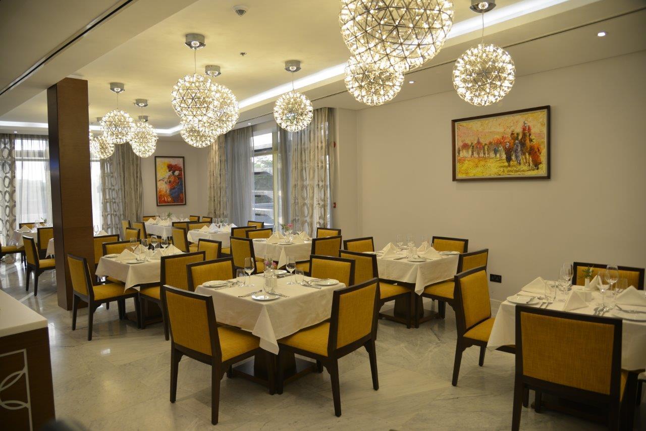 The Envoy Hotel อาบูจา ภายนอก รูปภาพ