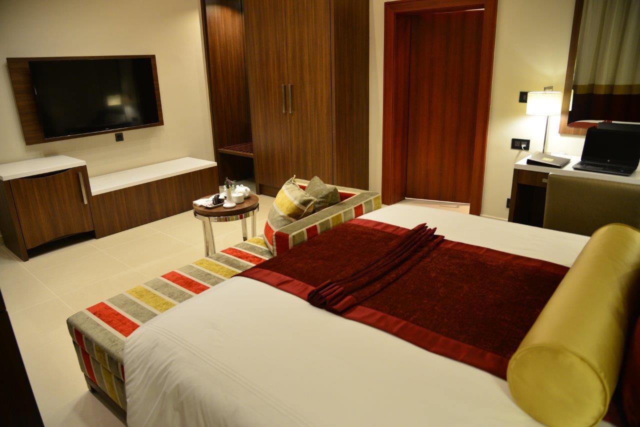 The Envoy Hotel อาบูจา ภายนอก รูปภาพ