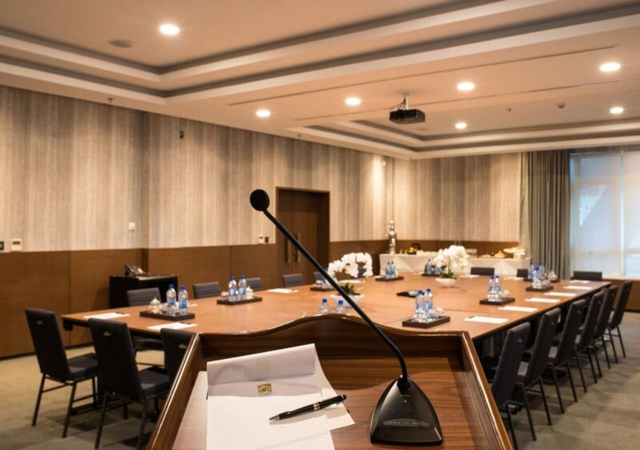 The Envoy Hotel อาบูจา ภายนอก รูปภาพ