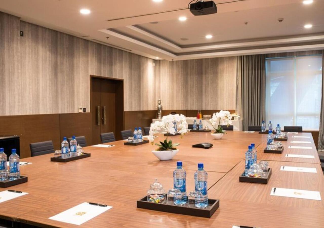 The Envoy Hotel อาบูจา ภายนอก รูปภาพ