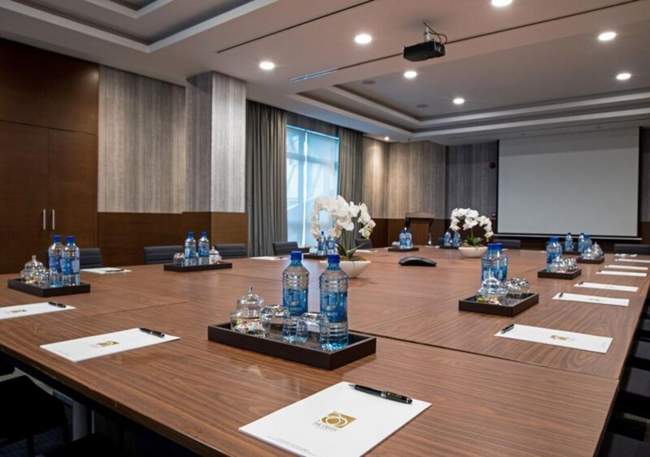 The Envoy Hotel อาบูจา ภายนอก รูปภาพ